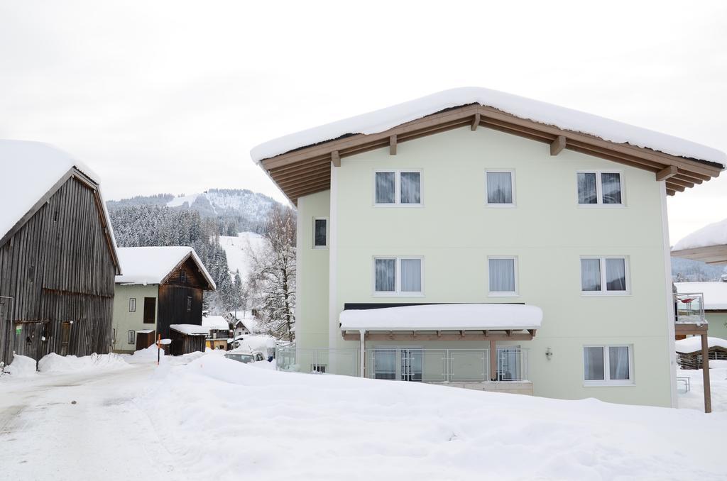 Apartment Haus Van Der Leij Russbach am Pass Gschuett Luaran gambar